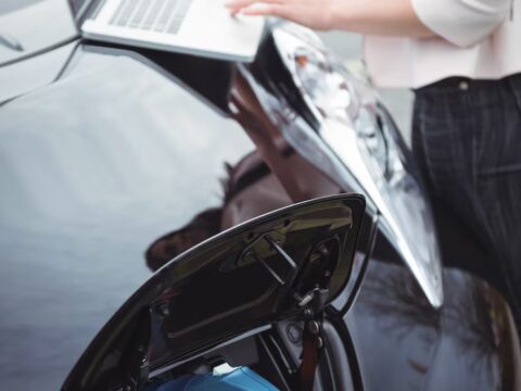 Top Government Incentives for Electric & Hybrid Vehicle Buyers