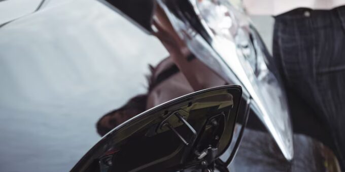 Top Government Incentives for Electric & Hybrid Vehicle Buyers