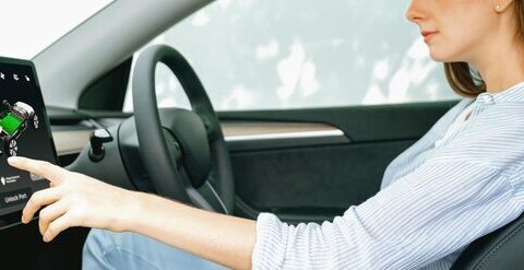 How Electric & Hybrid Cars Are Changing the Future of Driving