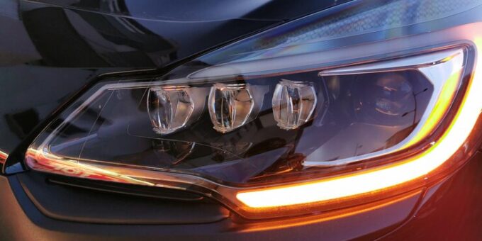 Comparison of LED, HID, and custom car headlights