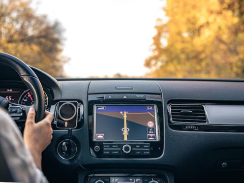 Best Infotainment Systems in Luxury Vehicles
