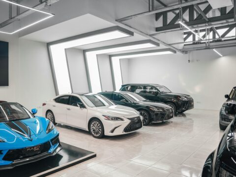 Improve fuel efficiency and EV range with AI in luxury cars